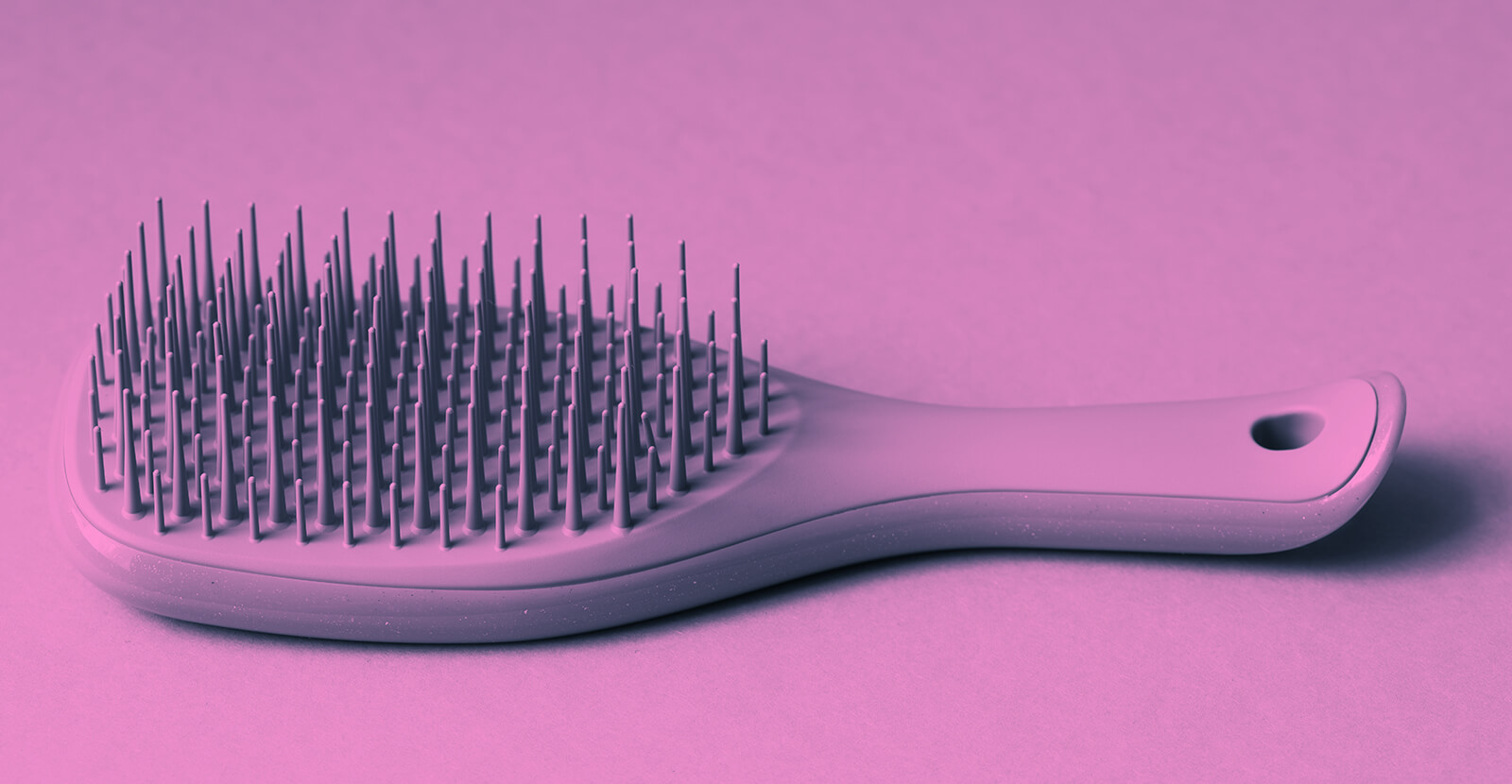 Как почистить плоскую, круглую или массажную расчёску для волос